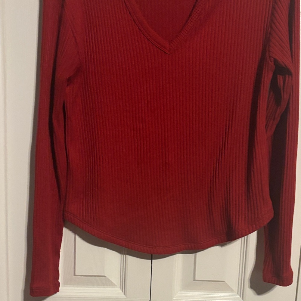 American Eagle Outfitters Deep Red Ribbed Long Sleeve v neck top size XS - Picture 5 of 7